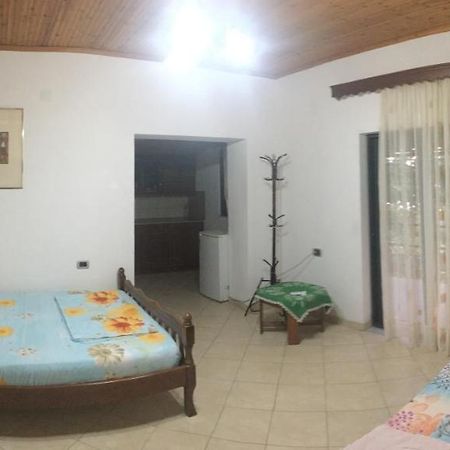 Romeo'S Guest House 2 Piqeras Buitenkant foto