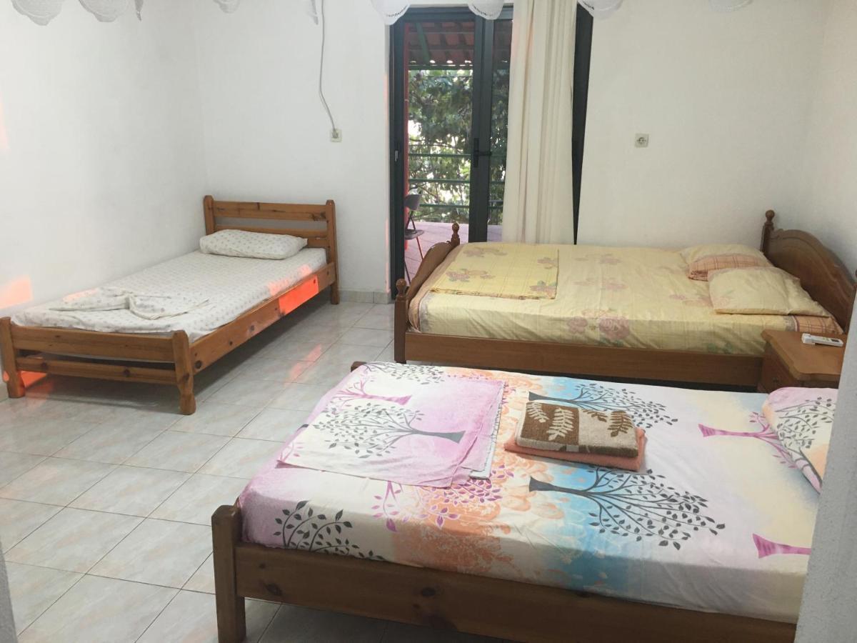 Romeo'S Guest House 2 Piqeras Buitenkant foto