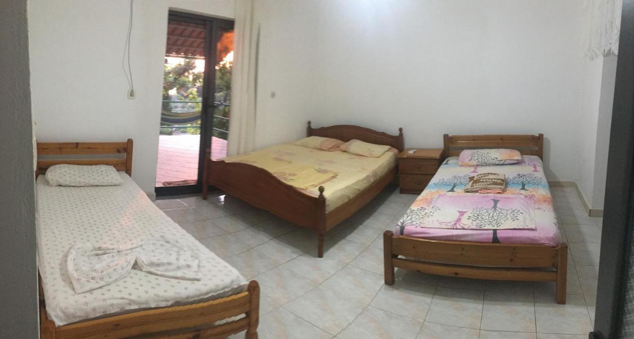 Romeo'S Guest House 2 Piqeras Buitenkant foto